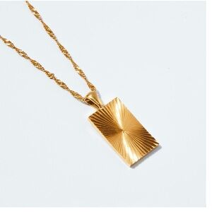 Pearlory Gold Pendant Necklace